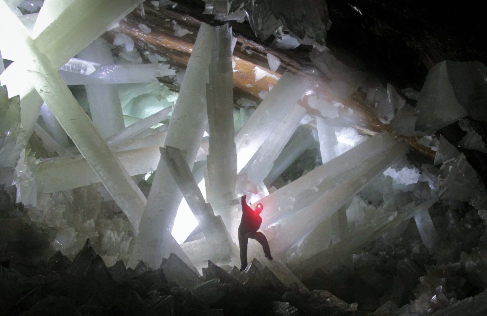 La Increíble Cueva de los Cristales Gigantes de Naica, México (Video)