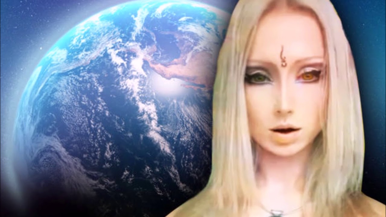 ¡Impactante Entrevista! Esta Mujer Afirma ser un Híbrido entre Humano y Alienígena (Video)