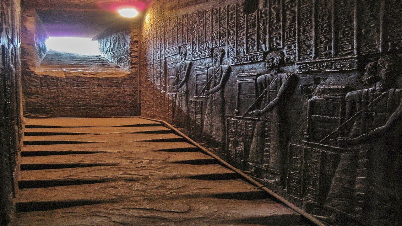 Las Escaleras de Granito Derretido en el Templo de Hathor: ¿Guerra Nuclear en la  Antigüedad? (Video)
