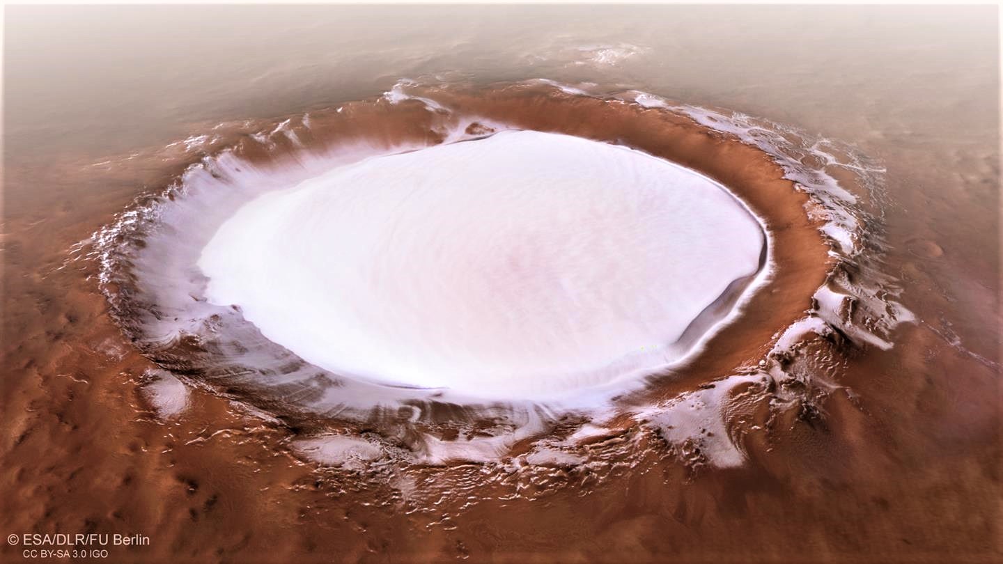 Revelan imágenes de un cráter gigante repleto de hielo en Marte