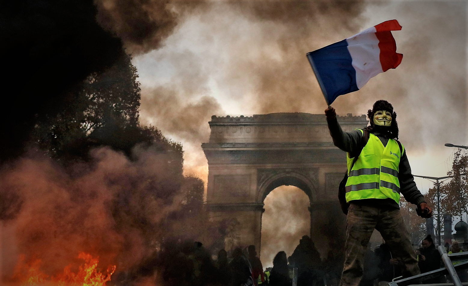 Gobierno francés prepara «ataque químico» en París para disolver las manifestaciones