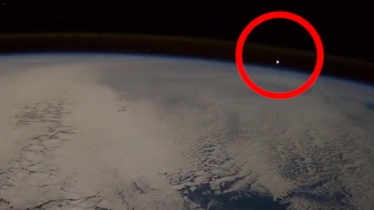 Astrónomos detectan un misterioso objeto «volando» a 600 km de la Tierra