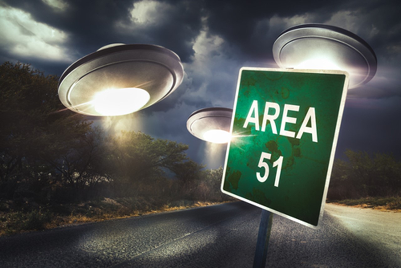 Miles de personas planean invadir el Área 51 para descubrir sus secretos