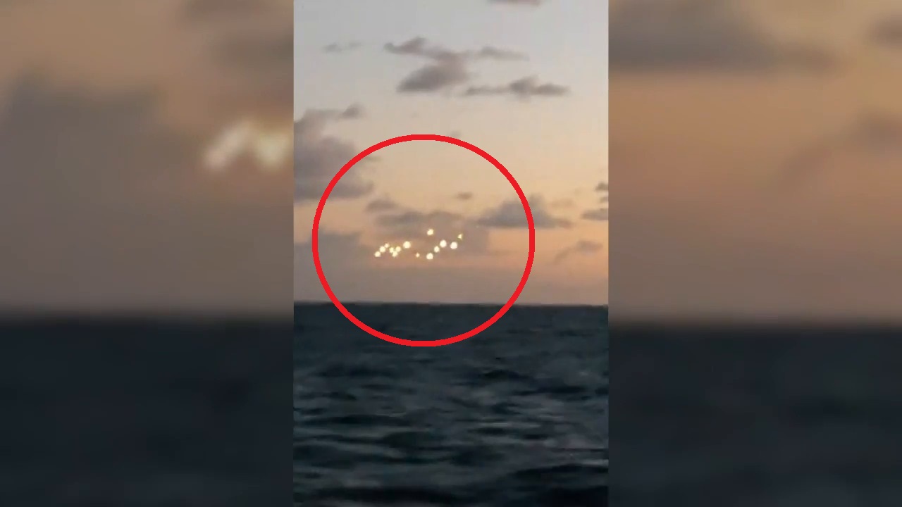 Graban una flota OVNI sobre la costa de Carolina del Norte (Video)