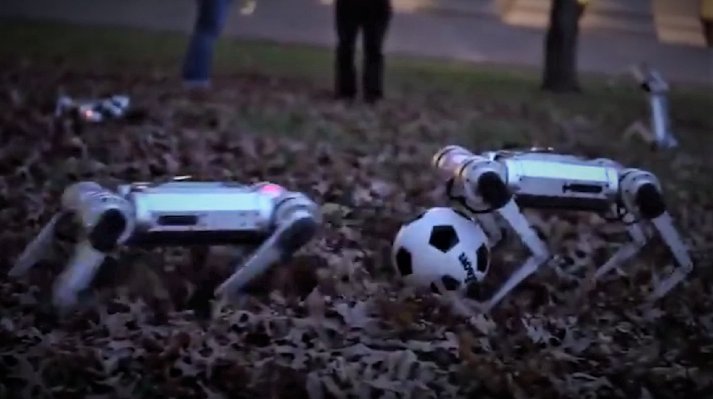 Terror: muestran ejército de robots jugando fútbol, y es perturbador (Video)