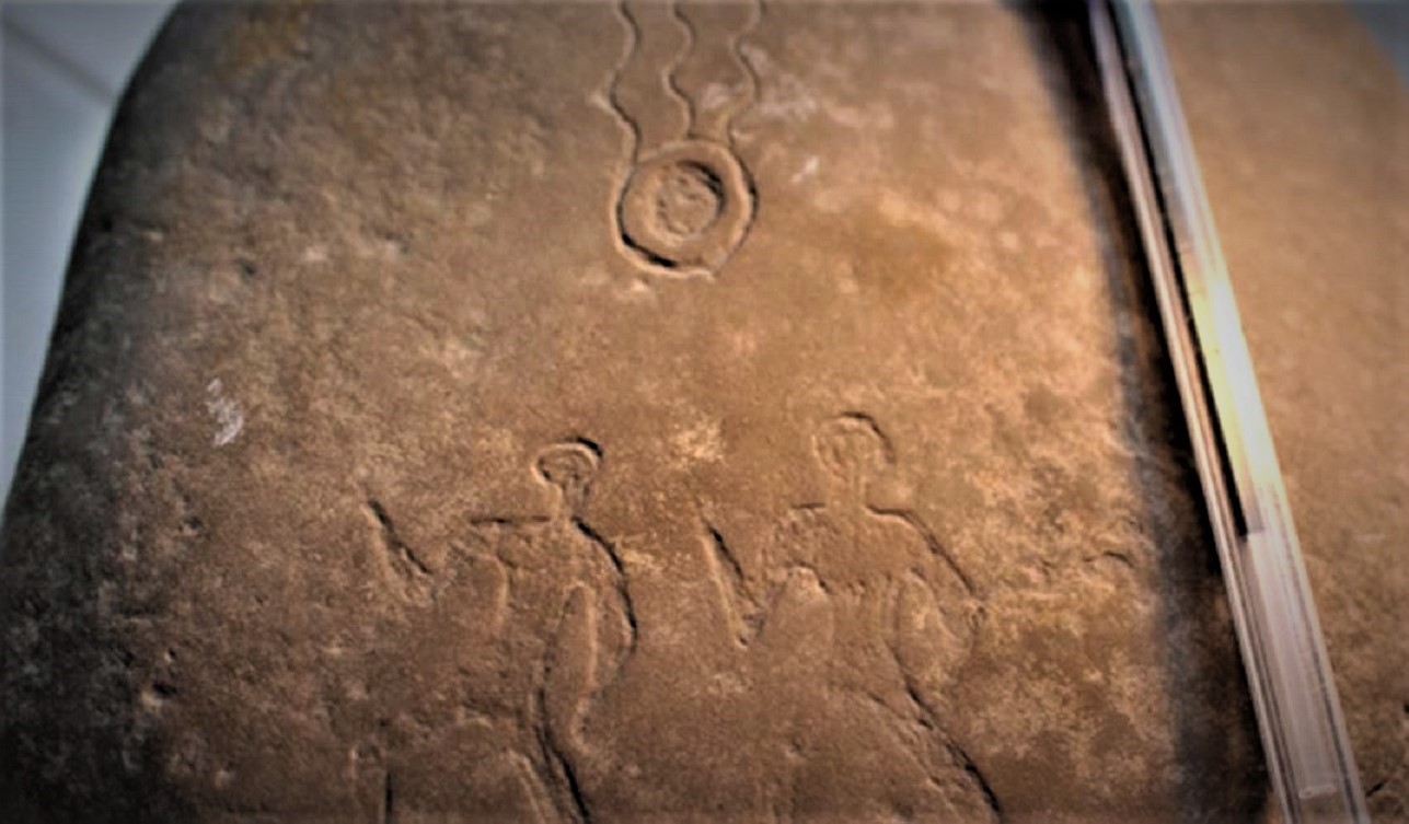 «Invasores marcianos» descubiertos en Petroglifos de Marruecos (Video)