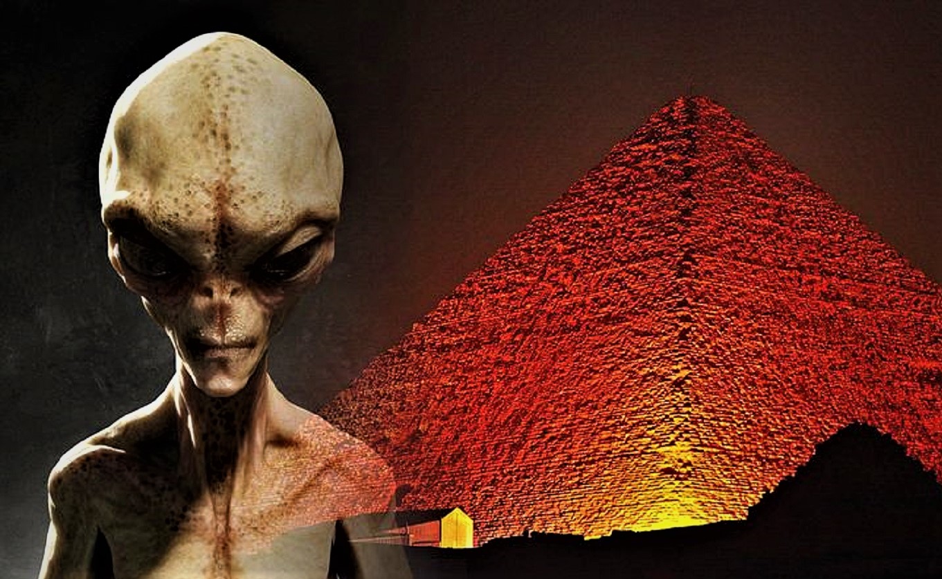 Jeroglíficos hallados en el OVNI de Roswell «se conectan» con la Gran Pirámide