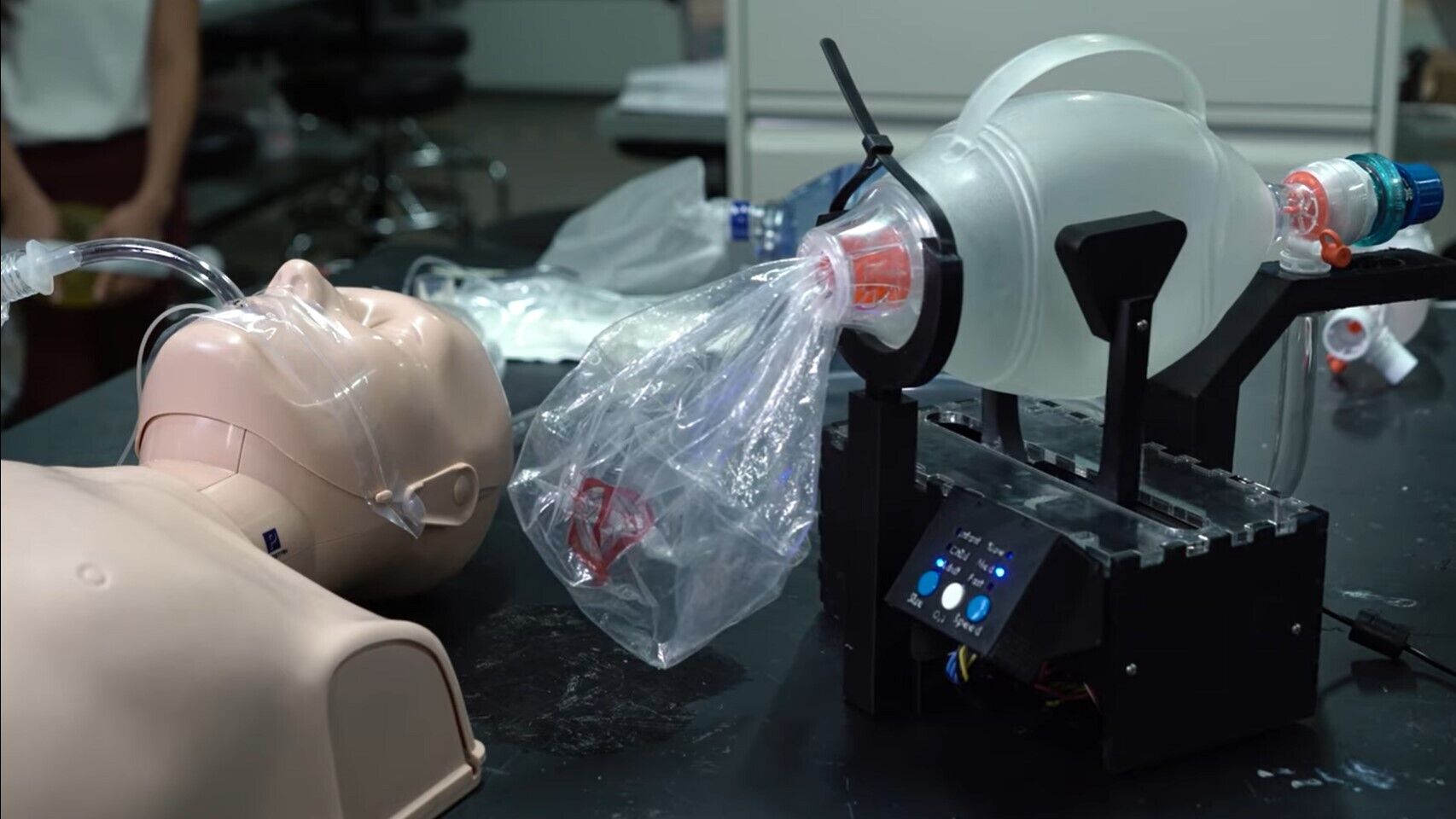 Ingenieros españoles se unen y fabrican respiradores con impresión 3D