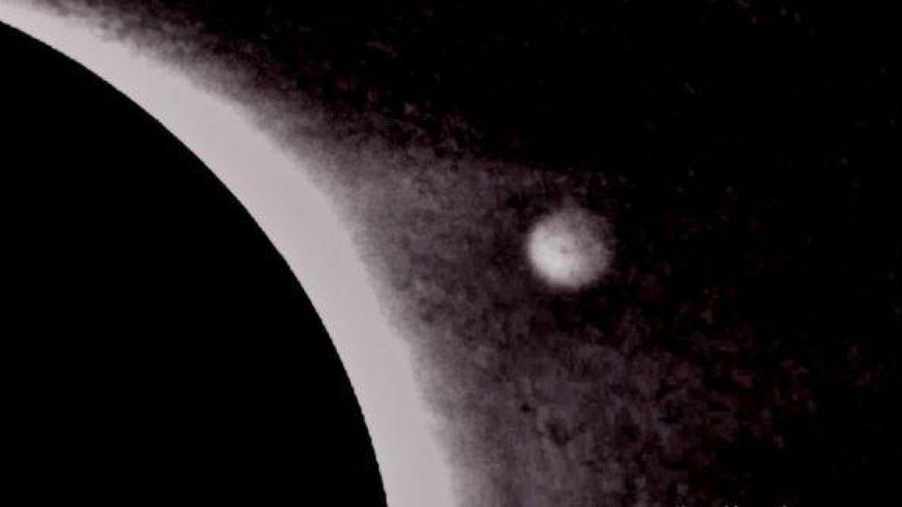 NASA «captura un OVNI descomunal» cerca del sol (Video)
