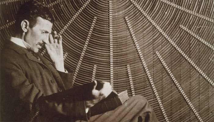 Nikola Tesla y su posible viaje en el tiempo