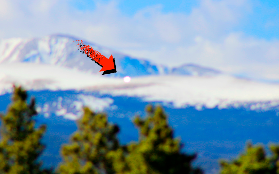 Captan un impresionante «Orbe» sobre las montañas de Colorado (Video)