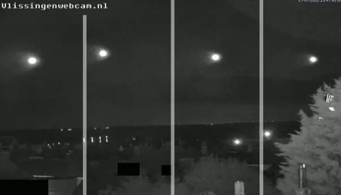 OVNI luminoso es filmado sobre los cielos de Flesinga, Países Bajos